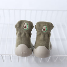 Laden Sie das Bild in den Galerie-Viewer, Gestrickte bestickte Baby- und Kleinkindschuhe