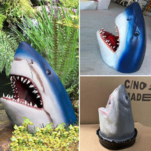 Laden Sie das Bild in den Galerie-Viewer, 🦈Haifischkopf-Gartendekoration aus Kunstharz